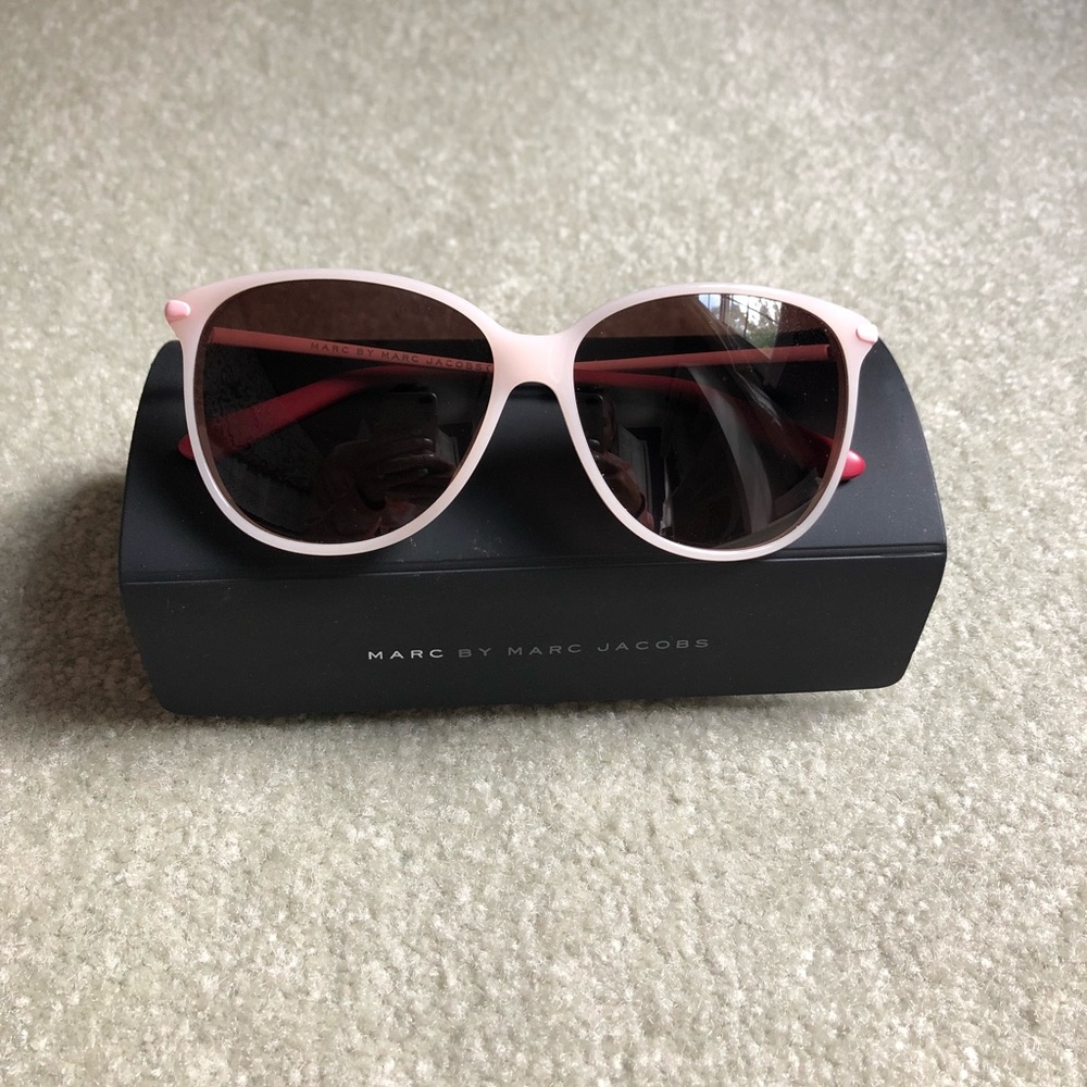 ** SOLD** Marc Jacobs Sunglasses